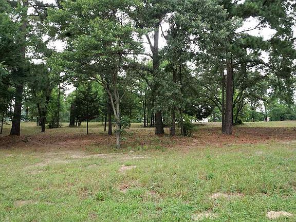 4th image of 3824 Hogan Dr