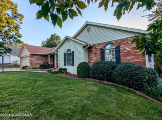 4900 Woods Crossing Rd, Jefferson City, MO 65109