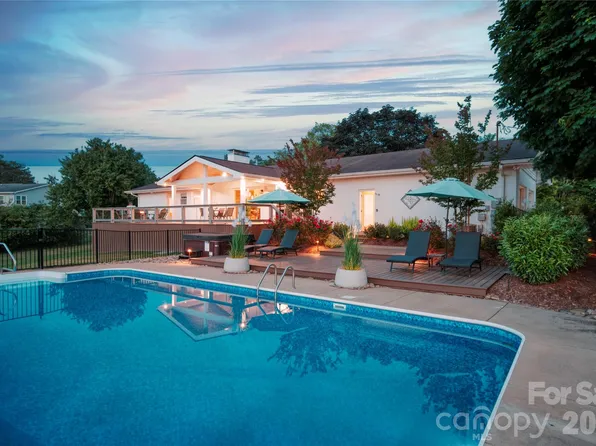 134 W Oakview Rd, Asheville, NC 28806