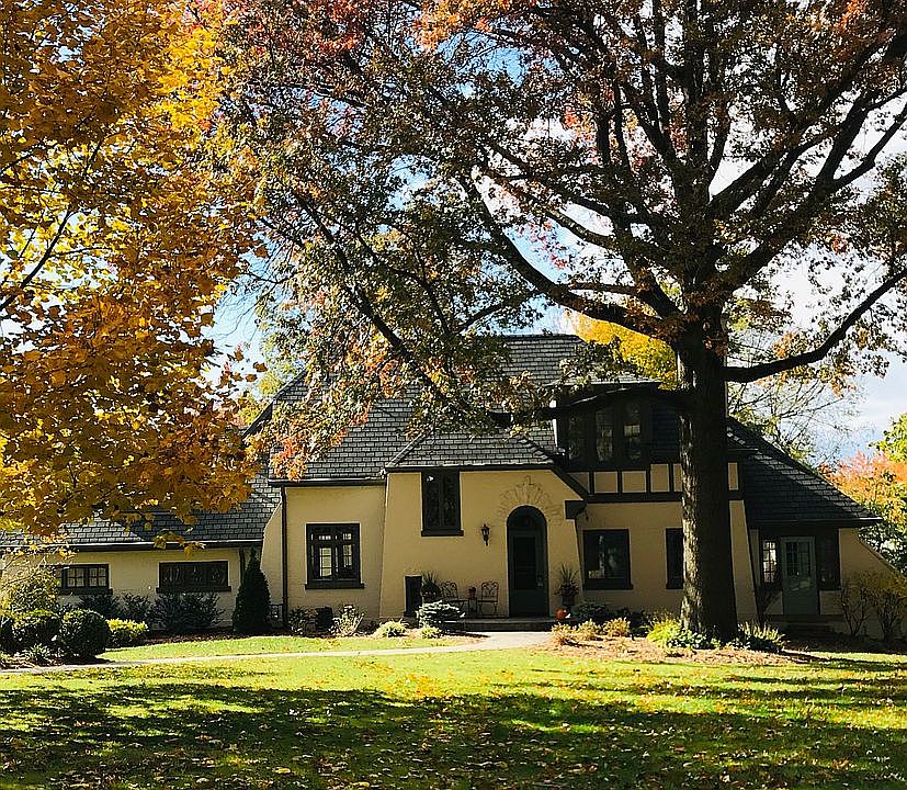 1st image of 47 W Lakeside Ave