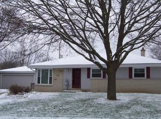 W179N8959 Queensway St, Menomonee Falls, WI 53051