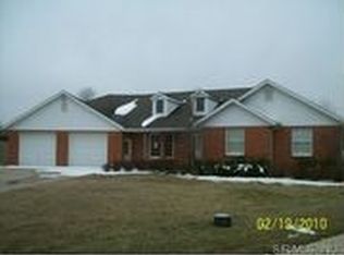 648 Northland Ct, Trenton, IL