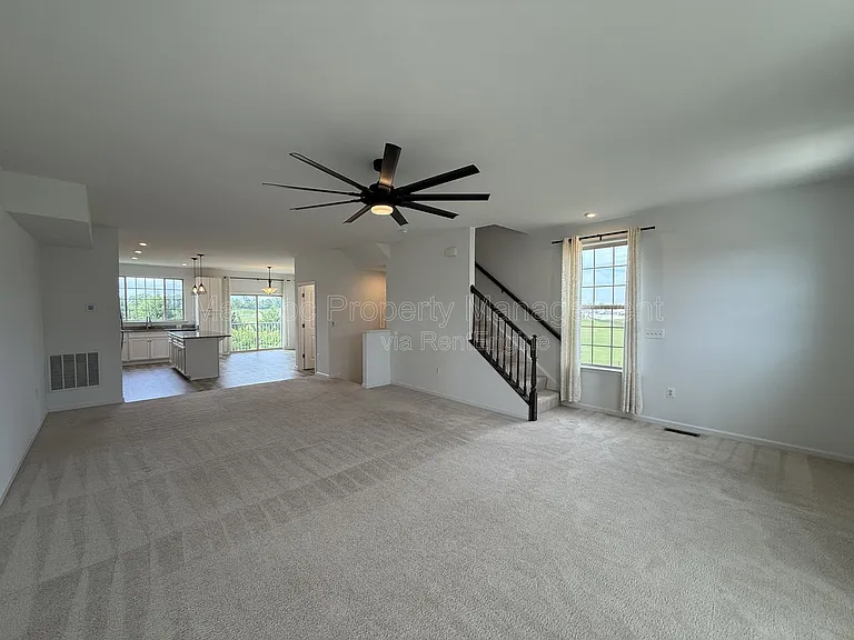 2401 Copa Ct — Photo 13
