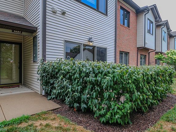 3rd image of 9683 Sylvan Ln