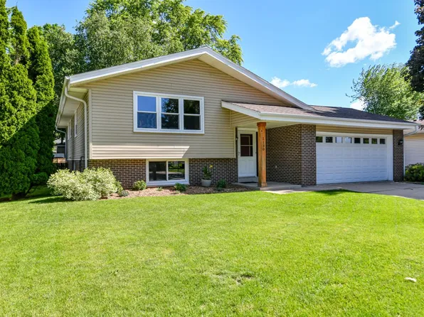 1130 Wisteria LANE, Waukesha, WI 53189