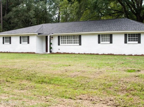 12904 Dixie Hill Dr, Moss Point, MS 39562