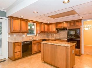 3700 NE Wild Plum Ln, Kansas City, MO 64119