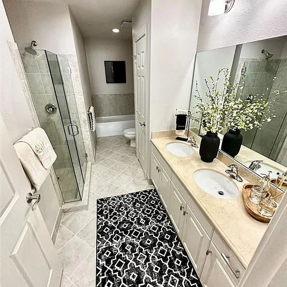 5076 Annunciation Cir #2305 — Photo 12