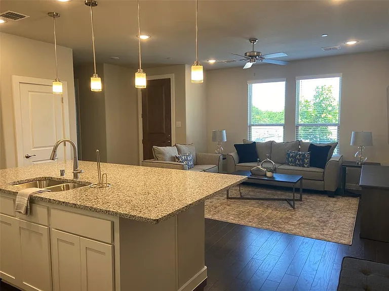 1317 Pebblebrook Dr — Photo 44