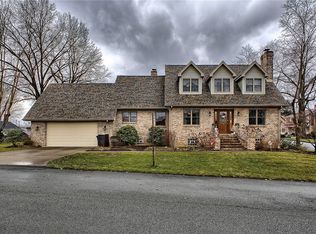 12 Kifer Rd, Jeannette, PA 15644