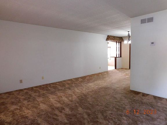 2nd image of 601 S Elder Ave