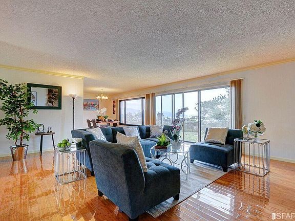 2nd image of 79 Eastridge Cir