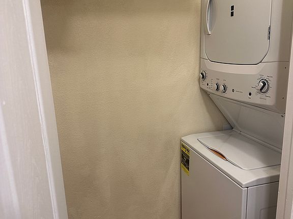 4th image of 1227 E Waterside Cv APT 20