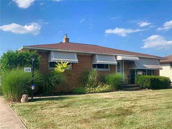 2nd image of 579 E Meadowlawn Blvd