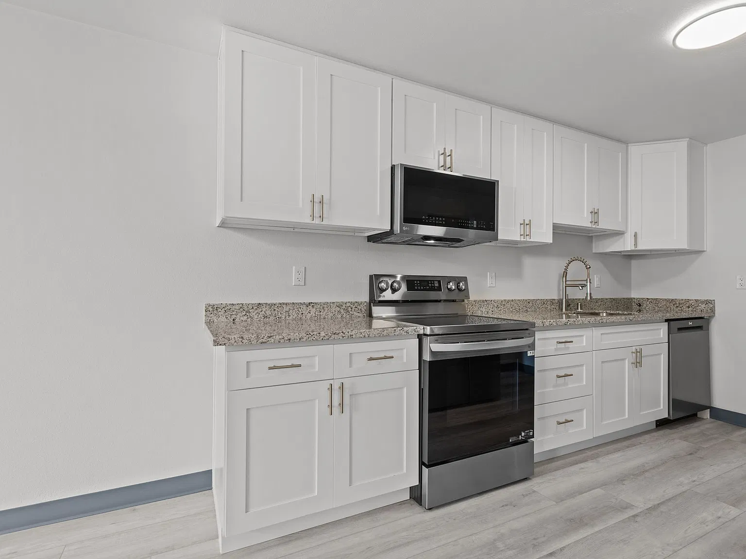 3 bed, 1700 sqft, $2,750 — Photo 3