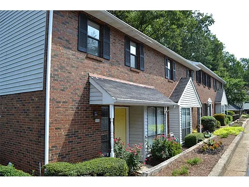 2110 Newport Lndg Photo 1