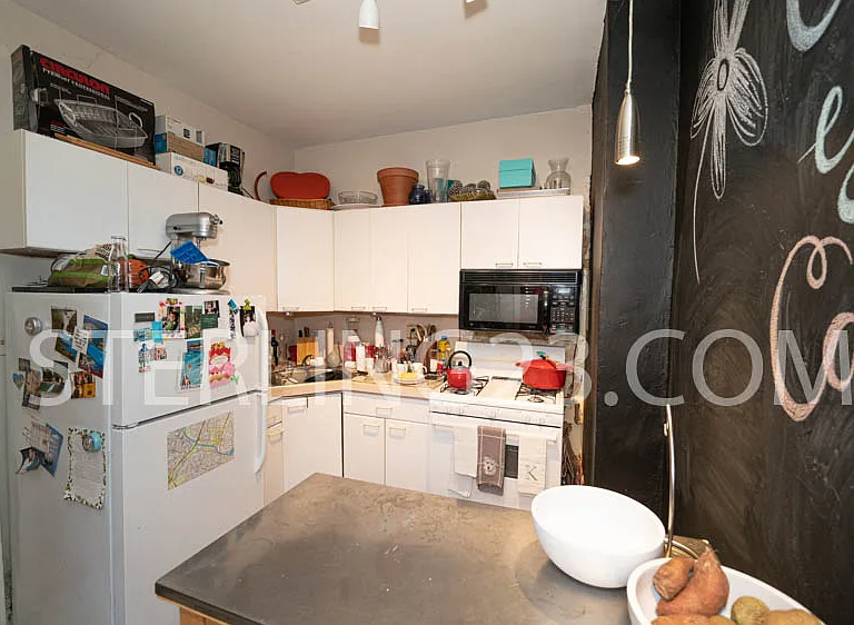 2714 23rd Ave #2R — Photo 1