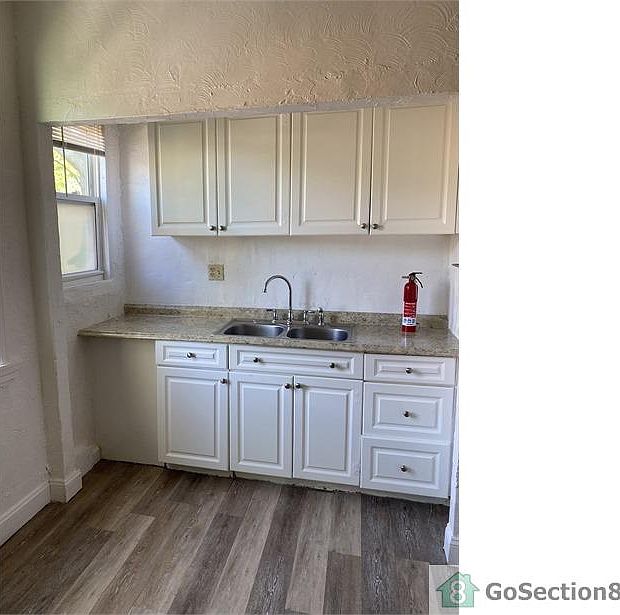 2nd image of 70 Astoria St #5