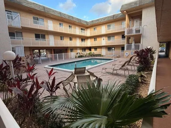 7910 Taft Street #109, Pembroke Pines, FL 33024