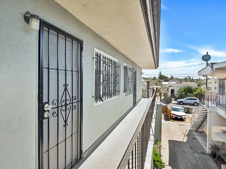 2901 Octavia St. — Photo 15