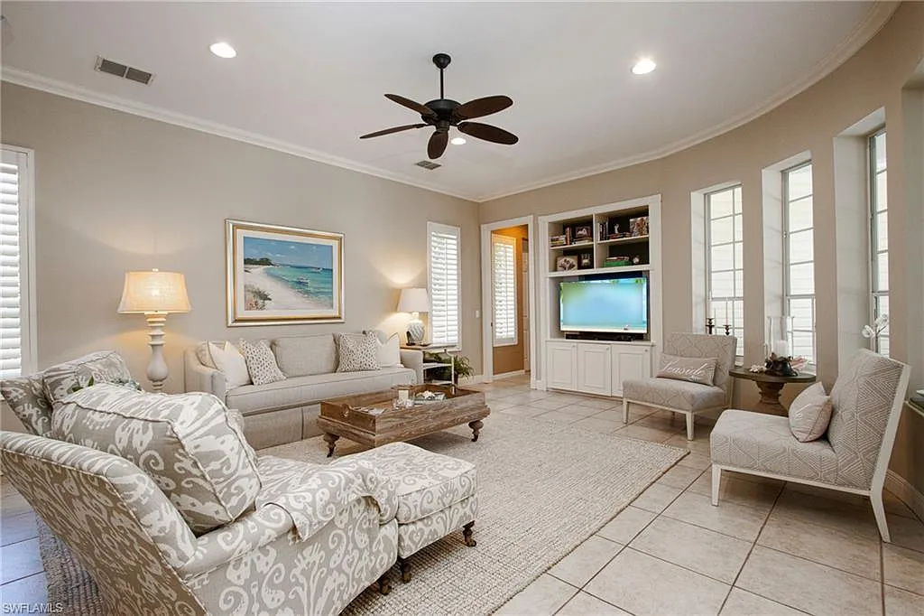 4 bed, 3.5 bath, 2700 sqft, $35,000 — Photo 2