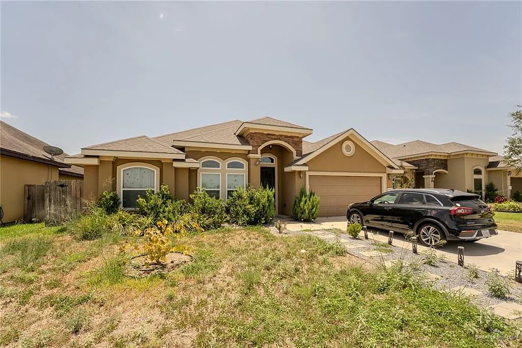 3 bed, 2.0 bath, 2159 sqft, $2,200 — Photo 4