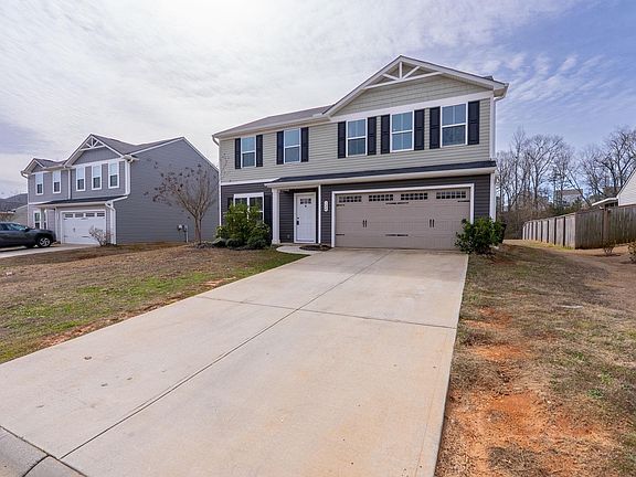 3rd image of 124 Barrington Creek Rd