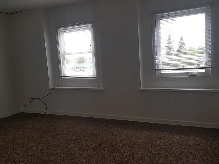 616 Front St — Photo 12