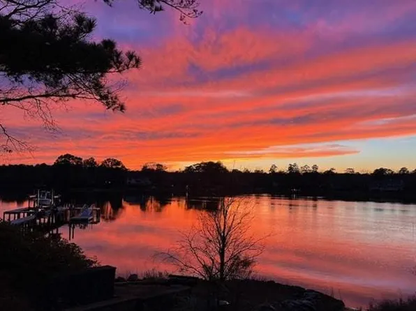 1253 N Inlynnview Rd, Virginia Beach, VA 23454