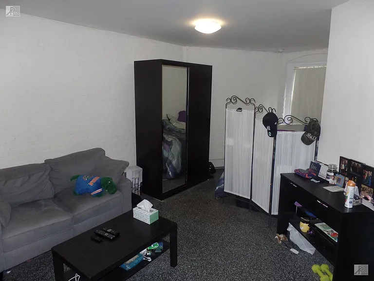 11 Keswick St #B3 — Photo 2
