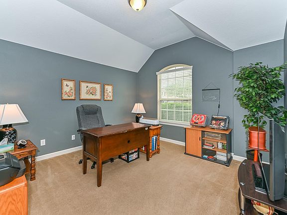 5th image of 28611 Wing Elm Dr