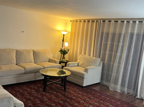 10750 Amigo Ave, Porter Ranch, CA 91326
