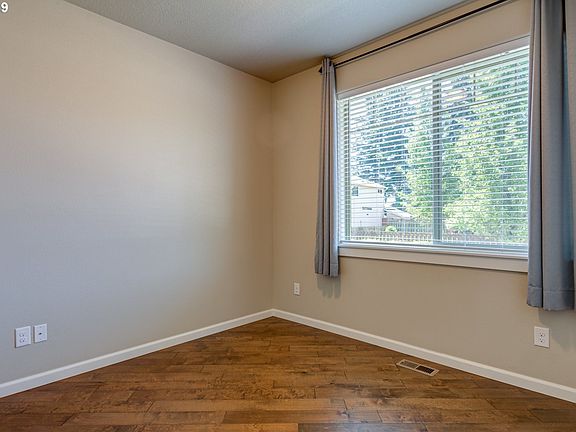 3rd image of 2421 NW 4th Ave