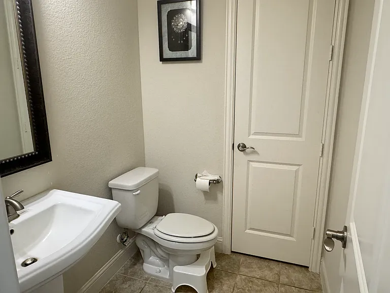 2405 Bigleaf Ct — Photo 12