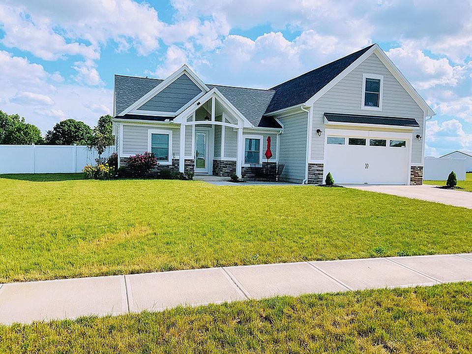 1st image of 8 Wheatland Dr