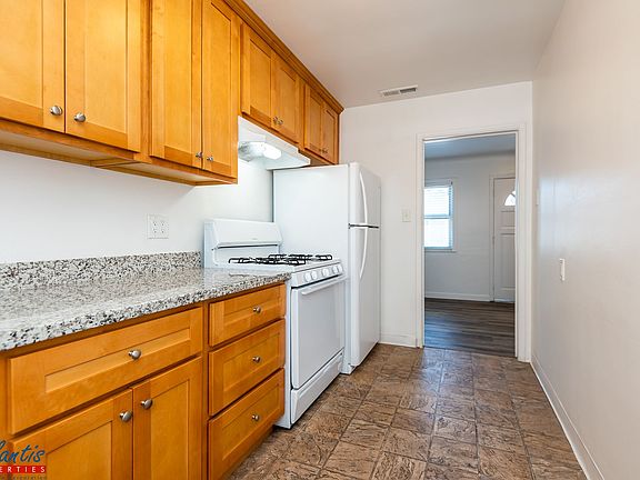 5th image of 355 N Autumn St #365-7
