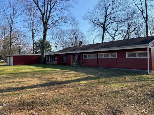 1986 Newton Ave, Barberton, OH 44203