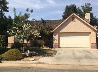 2112 E Cromwell Ave, Fresno, CA 93720