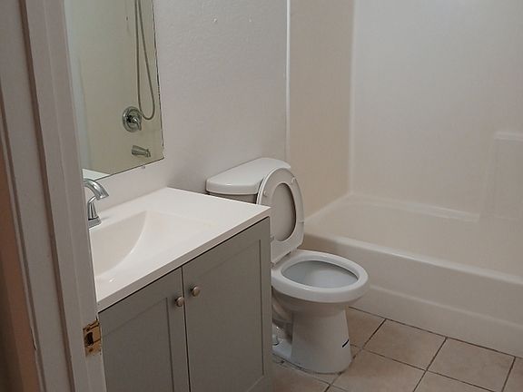 5th image of 1160 Deseret Ave APT B