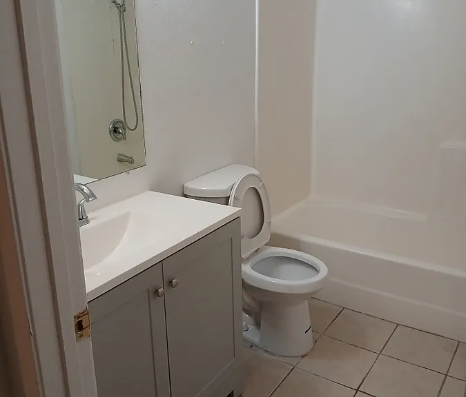 1160 Deseret Ave #B — Photo 5