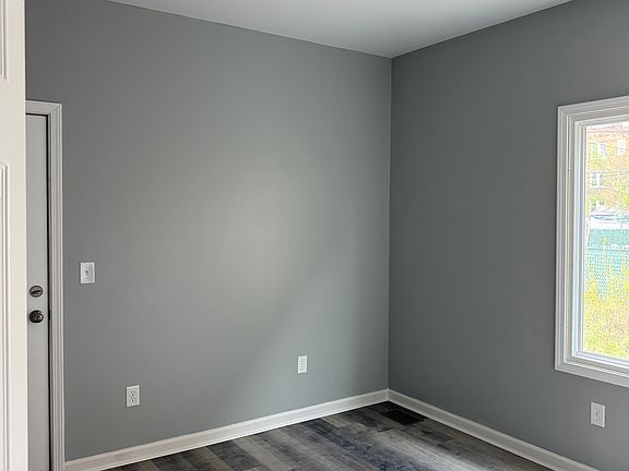 3rd image of 2336 Glendale St