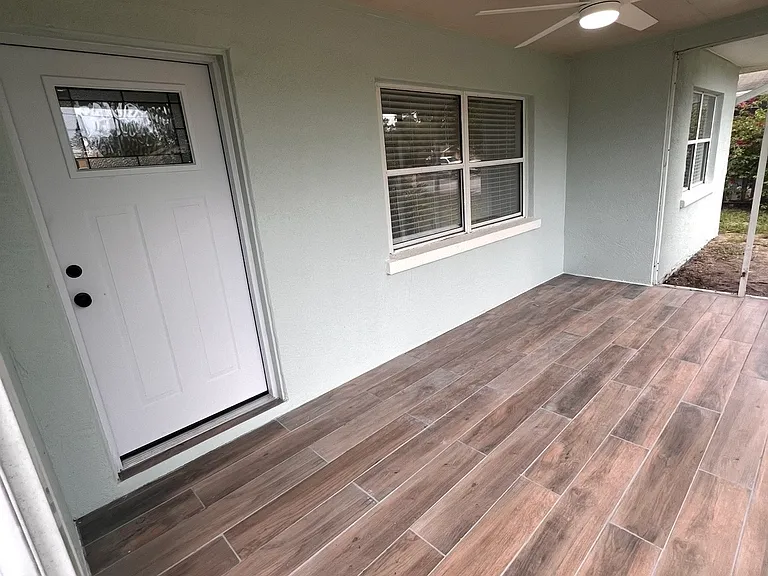 1501 54th Avenue Dr W — Photo 2