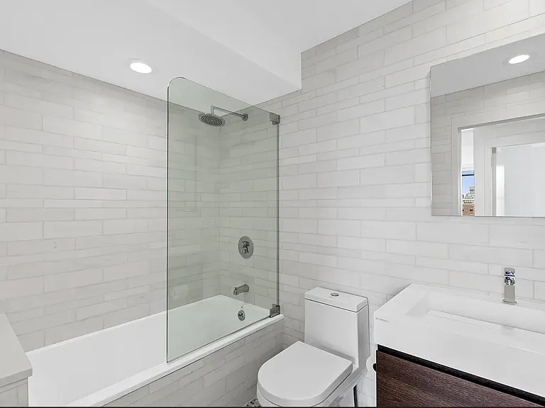 40 E 61st St #15B — Photo 7