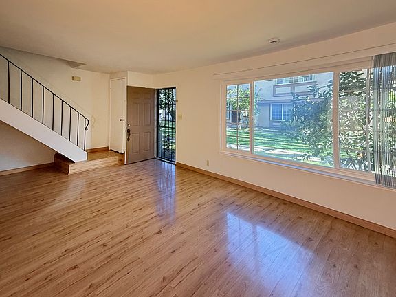 4th image of 3460 Sassafras Dr