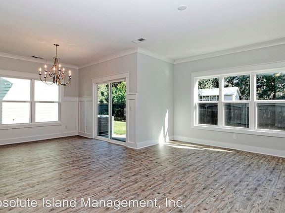 4th image of 22 Circlewood Dr