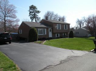 15 Teakwood Rd, Springfield, MA 01128