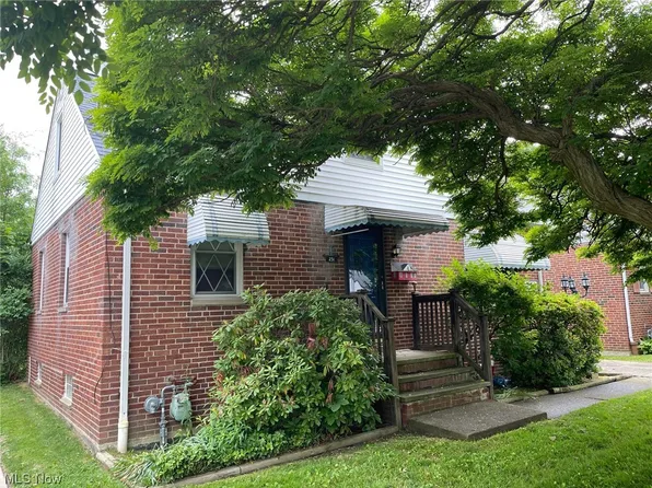 251 E 322nd St, Willowick, OH 44095