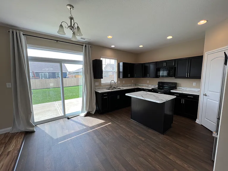 8853 Melville Ct — Photo 8