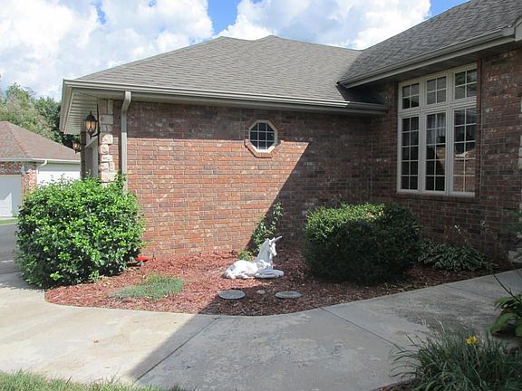 3rd image of 4610 W Curtice Dr