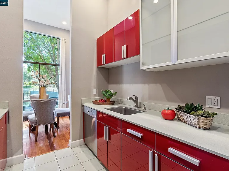 300 N Civic Dr #313 — Photo 6